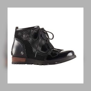 Sorel Women’s Black Major Lace Boots || Size 7